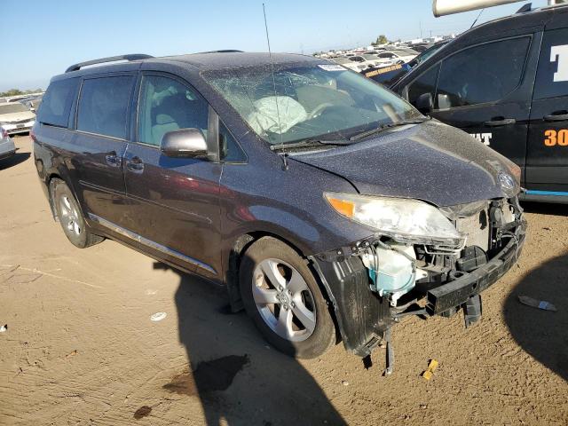 Photo 3 VIN: 5TDKK3DCXDS288329 - TOYOTA SIENNA LE 