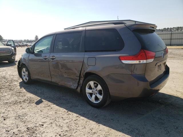 Photo 1 VIN: 5TDKK3DCXDS303931 - TOYOTA SIENNA LE 