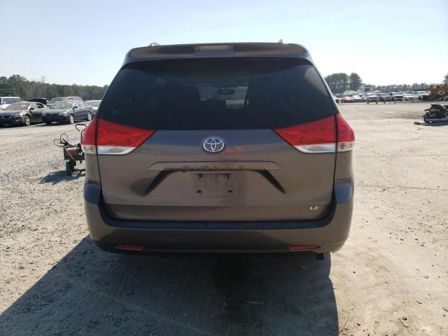 Photo 5 VIN: 5TDKK3DCXDS303931 - TOYOTA SIENNA LE 