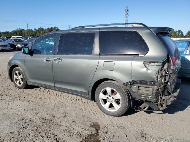 Photo 1 VIN: 5TDKK3DCXDS320454 - TOYOTA SIENNA LE 