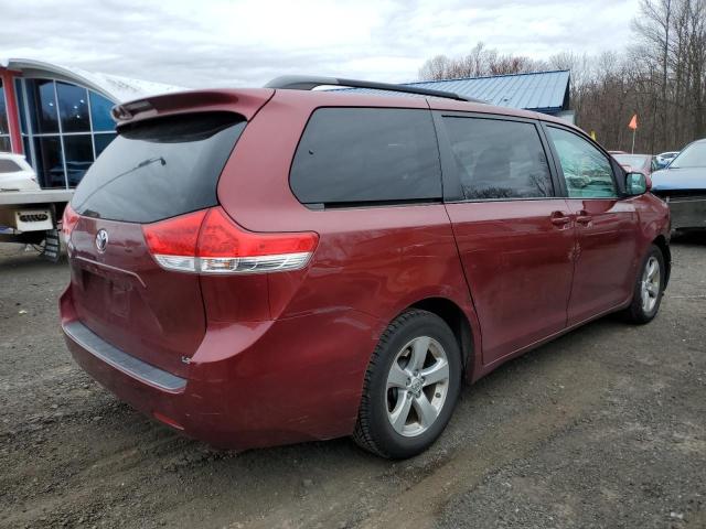 Photo 2 VIN: 5TDKK3DCXDS324889 - TOYOTA SIENNA LE 