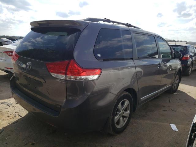 Photo 2 VIN: 5TDKK3DCXDS329123 - TOYOTA SIENNA LE 