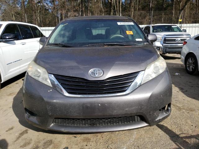 Photo 4 VIN: 5TDKK3DCXDS329123 - TOYOTA SIENNA LE 