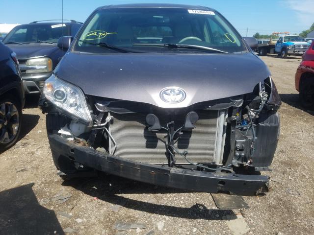 Photo 8 VIN: 5TDKK3DCXDS338775 - TOYOTA SIENNA LE 