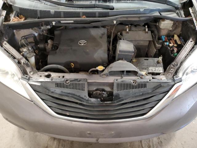 Photo 11 VIN: 5TDKK3DCXDS353230 - TOYOTA SIENNA LE 