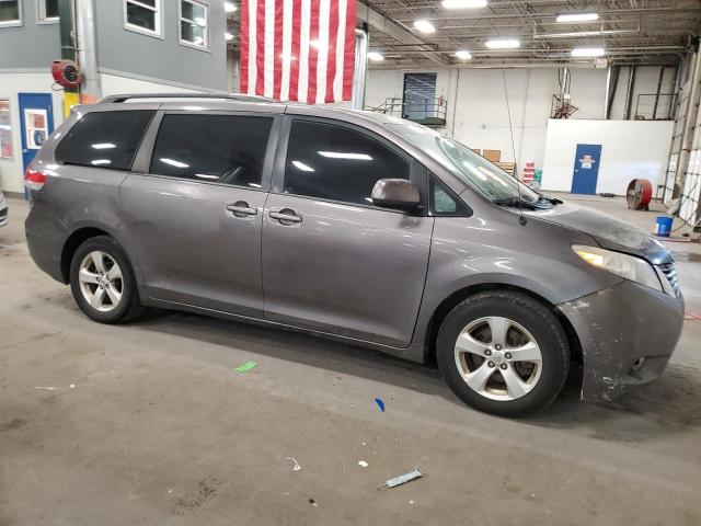 Photo 3 VIN: 5TDKK3DCXDS353230 - TOYOTA SIENNA LE 