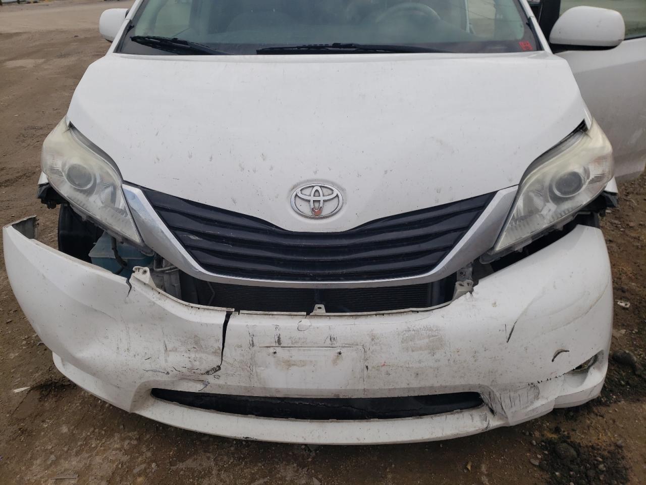 Photo 10 VIN: 5TDKK3DCXDS354359 - TOYOTA SIENNA 