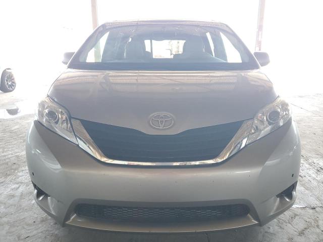 Photo 4 VIN: 5TDKK3DCXDS377639 - TOYOTA SIENNA LE 