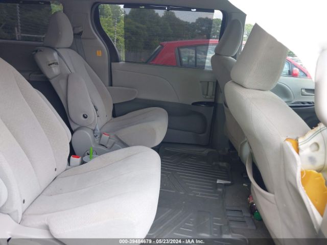 Photo 7 VIN: 5TDKK3DCXDS380329 - TOYOTA SIENNA 