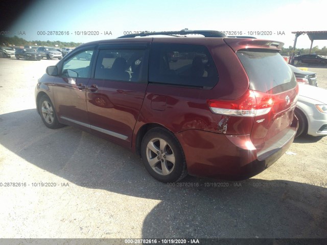 Photo 2 VIN: 5TDKK3DCXDS405097 - TOYOTA SIENNA 