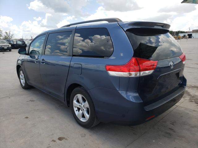 Photo 2 VIN: 5TDKK3DCXES435511 - TOYOTA SIENNA LE 