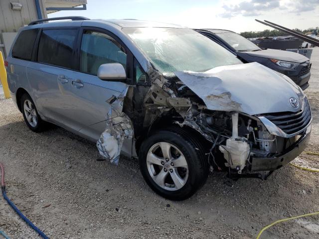 Photo 3 VIN: 5TDKK3DCXES438909 - TOYOTA SIENNA LE 