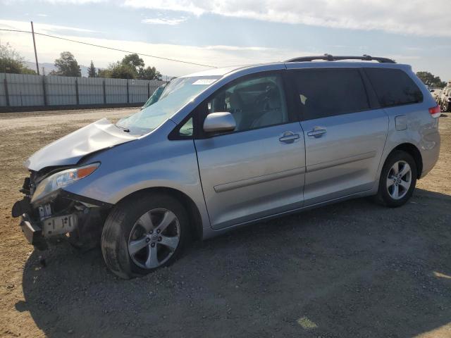 Photo 0 VIN: 5TDKK3DCXES489794 - TOYOTA SIENNA LE 