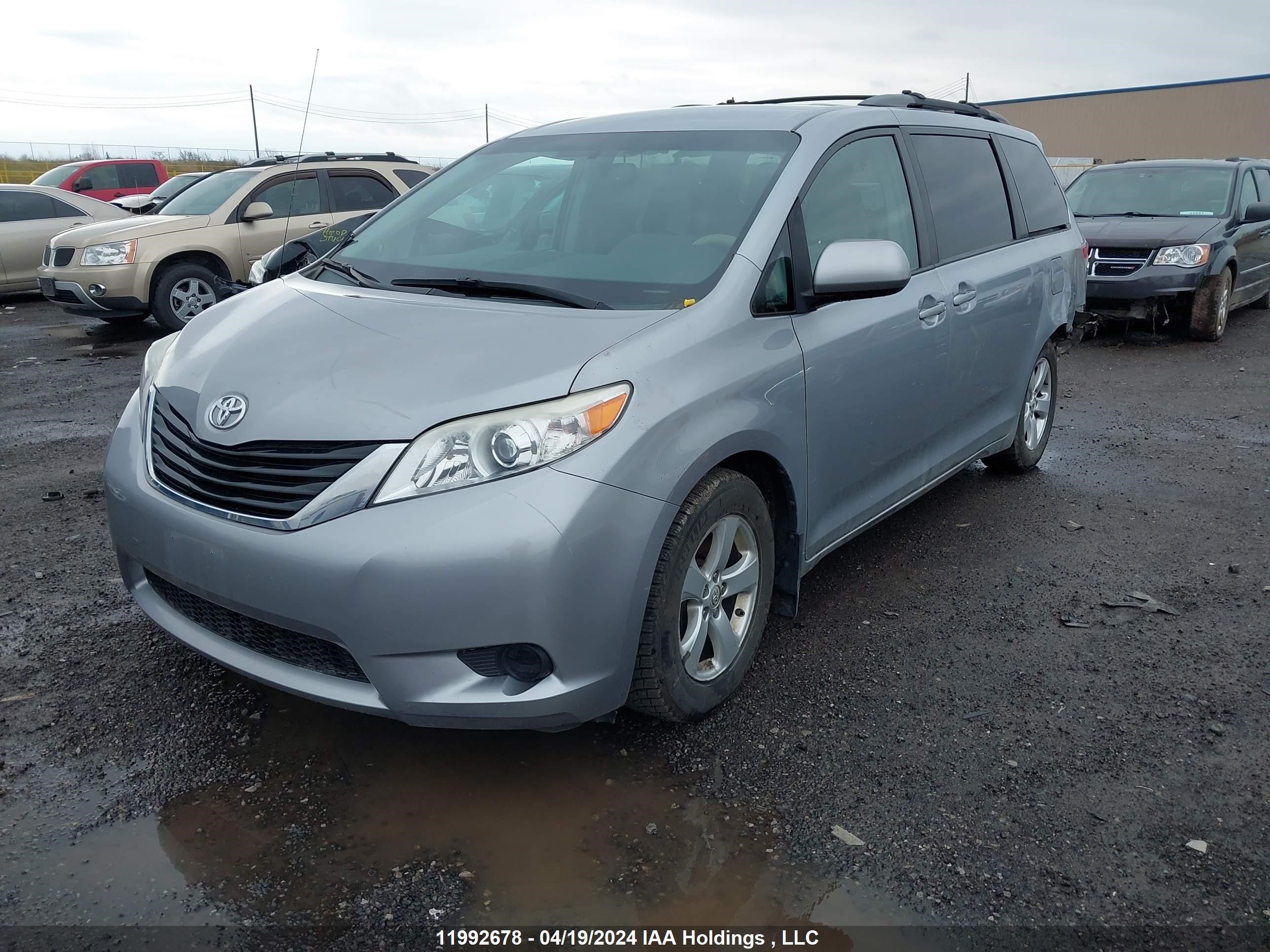 Photo 1 VIN: 5TDKK3DCXES505539 - TOYOTA SIENNA 