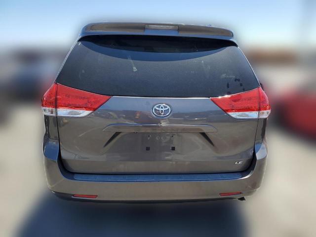 Photo 5 VIN: 5TDKK3DCXES506674 - TOYOTA SIENNA LE 