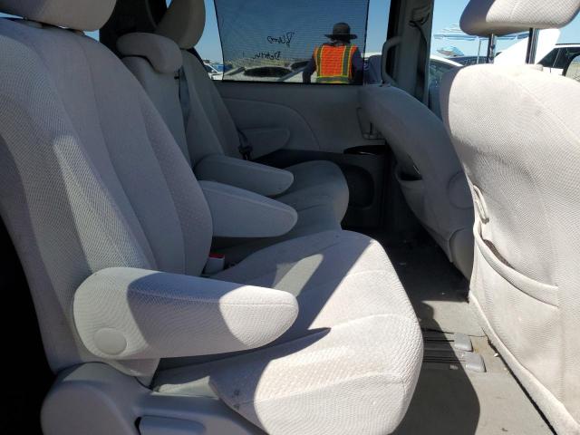 Photo 10 VIN: 5TDKK3DCXES518100 - TOYOTA SIENNA LE 