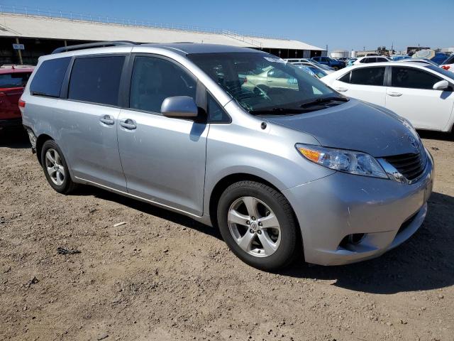 Photo 3 VIN: 5TDKK3DCXES518100 - TOYOTA SIENNA LE 