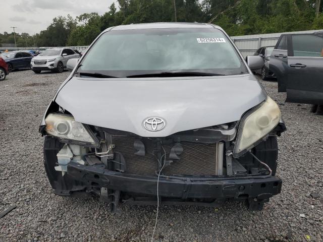 Photo 4 VIN: 5TDKK3DCXFS554001 - TOYOTA SIENNA LE 