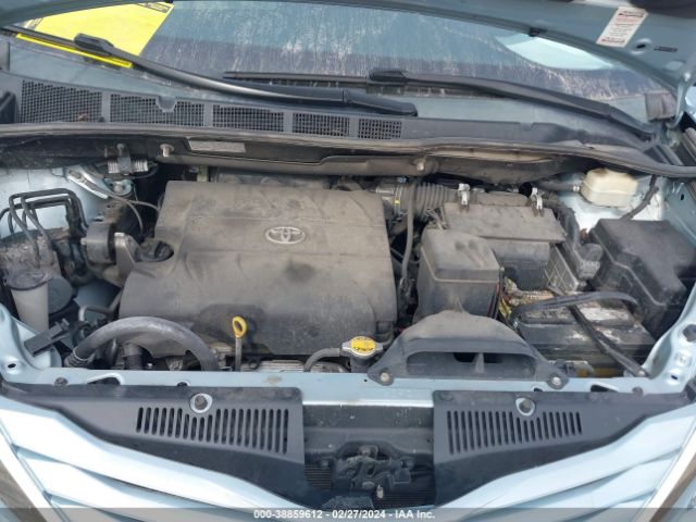 Photo 9 VIN: 5TDKK3DCXFS554967 - TOYOTA SIENNA 