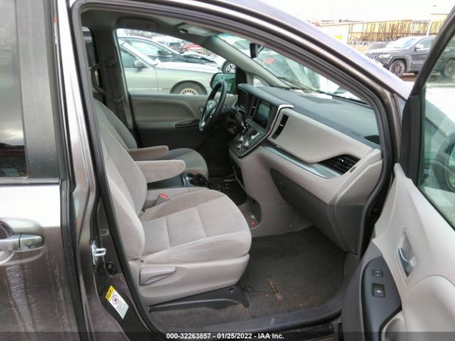 Photo 4 VIN: 5TDKK3DCXFS559408 - TOYOTA SIENNA 