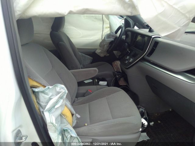 Photo 4 VIN: 5TDKK3DCXFS561501 - TOYOTA SIENNA 