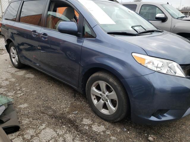 Photo 3 VIN: 5TDKK3DCXFS567282 - TOYOTA SIENNA LE 