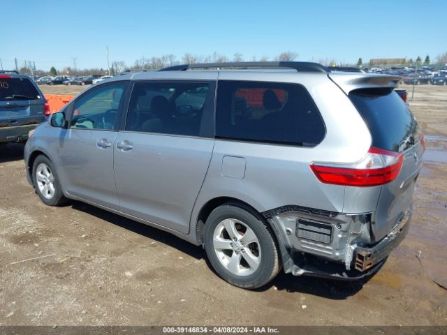 Photo 2 VIN: 5TDKK3DCXFS571607 - TOYOTA SIENNA 