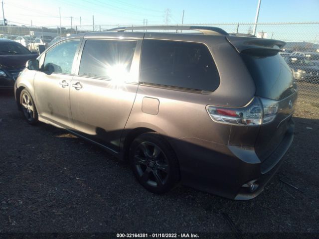 Photo 2 VIN: 5TDKK3DCXFS574278 - TOYOTA SIENNA 