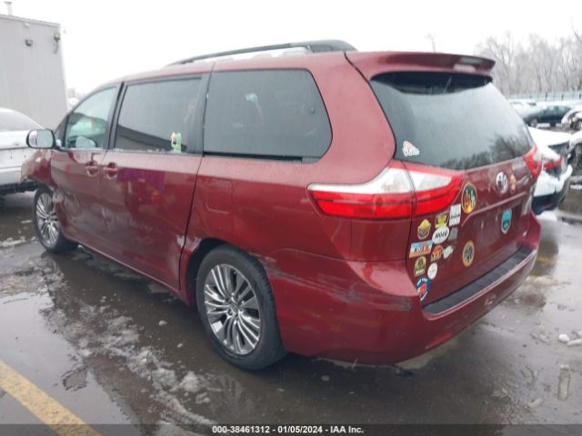 Photo 2 VIN: 5TDKK3DCXFS607117 - TOYOTA SIENNA 