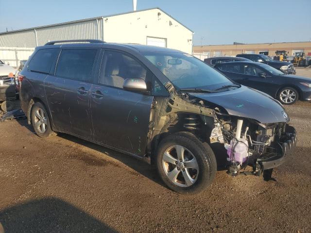 Photo 3 VIN: 5TDKK3DCXFS611717 - TOYOTA SIENNA LE 