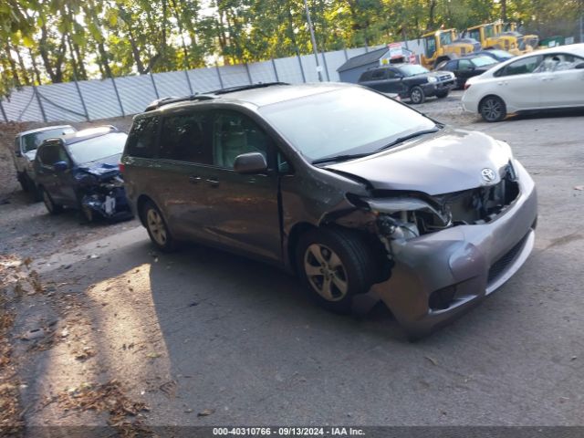 Photo 0 VIN: 5TDKK3DCXFS631594 - TOYOTA SIENNA 