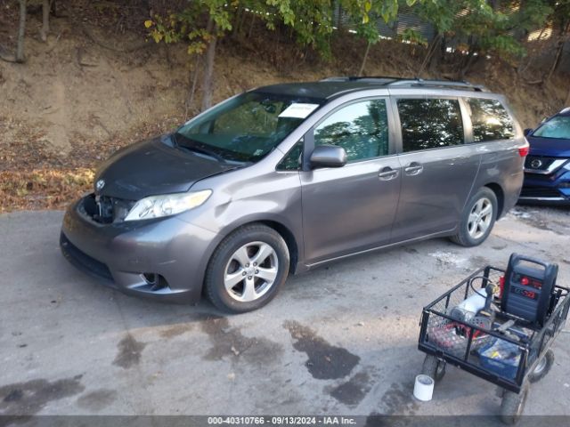 Photo 1 VIN: 5TDKK3DCXFS631594 - TOYOTA SIENNA 