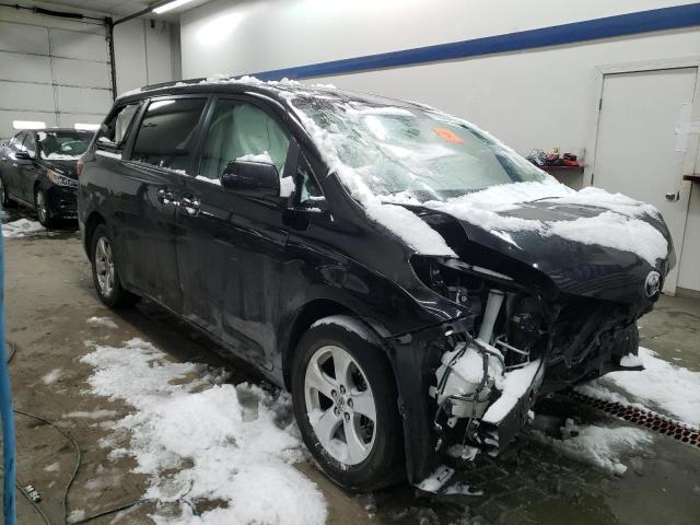 Photo 3 VIN: 5TDKK3DCXFS679189 - TOYOTA SIENNA LE 