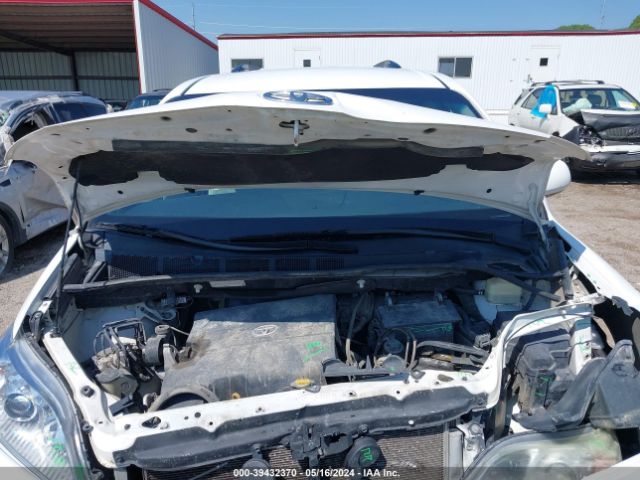 Photo 9 VIN: 5TDKK3DCXGS710846 - TOYOTA SIENNA 