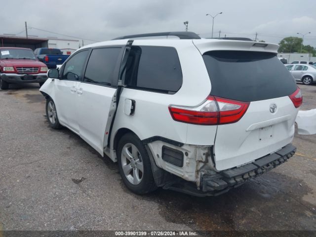 Photo 2 VIN: 5TDKK3DCXGS720907 - TOYOTA SIENNA 