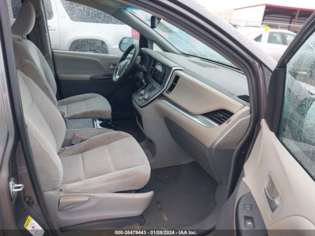 Photo 4 VIN: 5TDKK3DCXGS723712 - TOYOTA SIENNA 