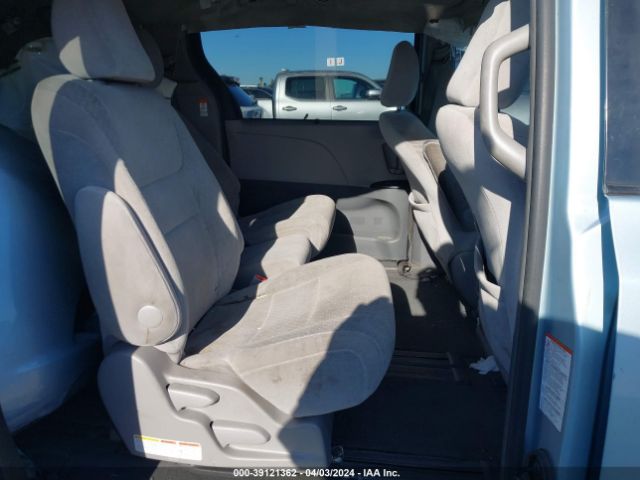 Photo 7 VIN: 5TDKK3DCXGS746407 - TOYOTA SIENNA 