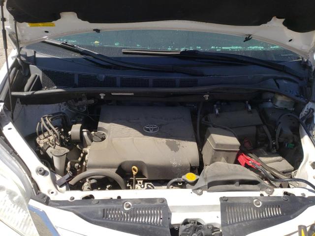 Photo 6 VIN: 5TDKK3DCXGS749422 - TOYOTA SIENNA LE 