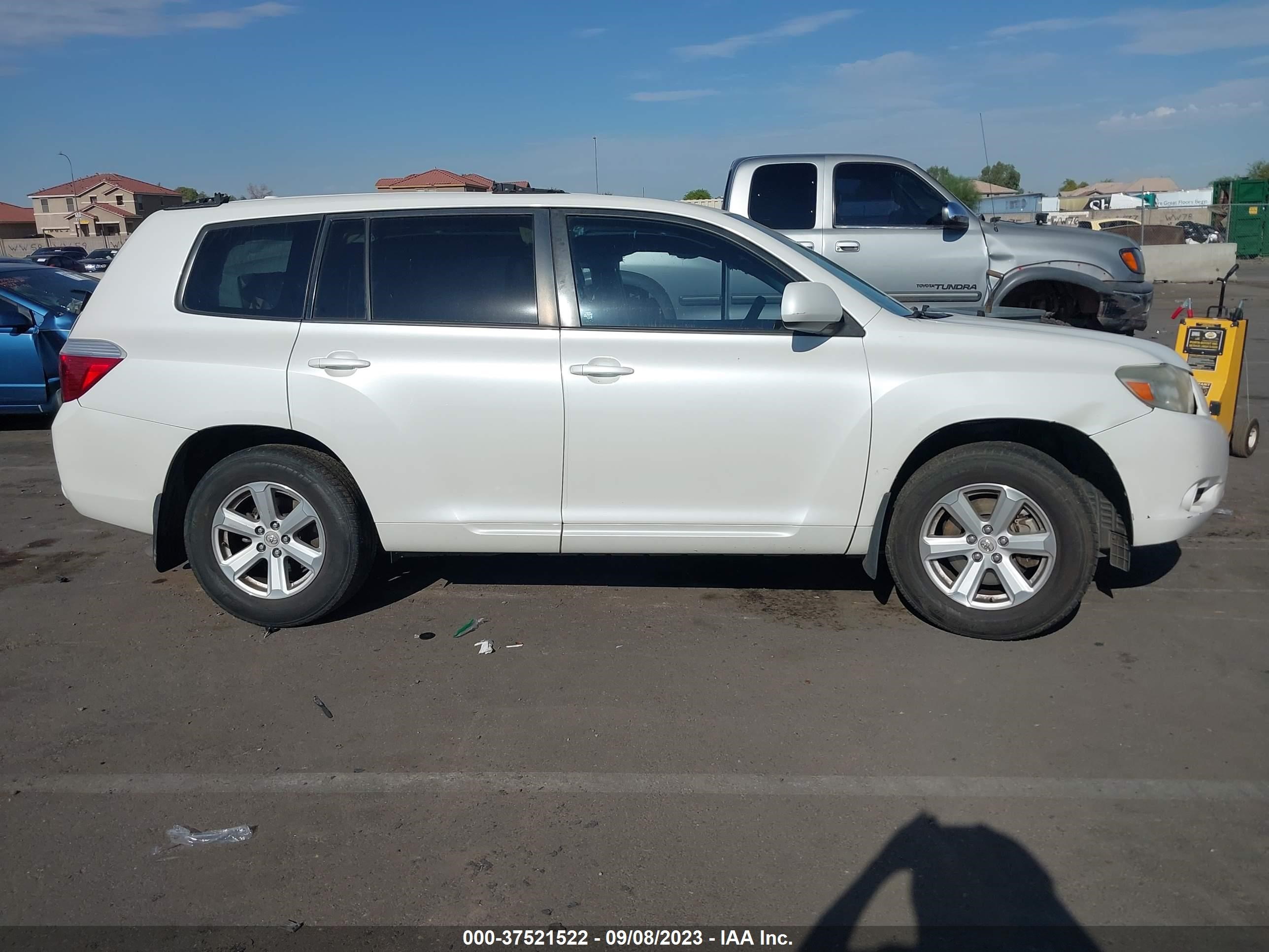 Photo 12 VIN: 5TDKK3EH8AS015086 - TOYOTA HIGHLANDER 