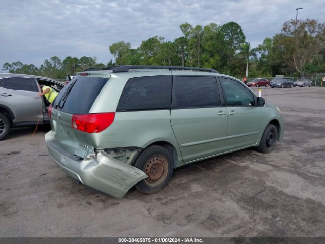 Photo 3 VIN: 5TDKK4CC0AS296717 - TOYOTA SIENNA 