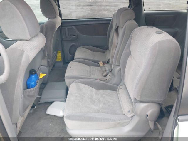 Photo 7 VIN: 5TDKK4CC0AS296717 - TOYOTA SIENNA 