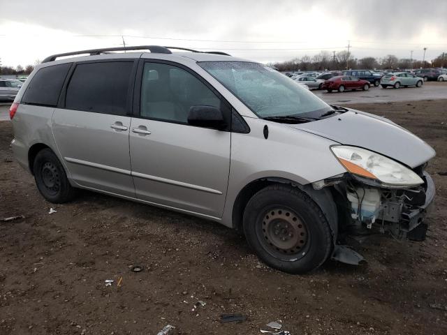 Photo 3 VIN: 5TDKK4CC0AS299391 - TOYOTA SIENNA CE 