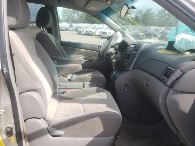 Photo 4 VIN: 5TDKK4CC0AS301866 - TOYOTA SIENNA CE 