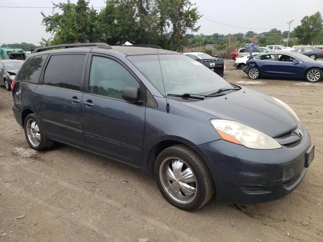 Photo 3 VIN: 5TDKK4CC0AS304864 - TOYOTA SIENNA CE 