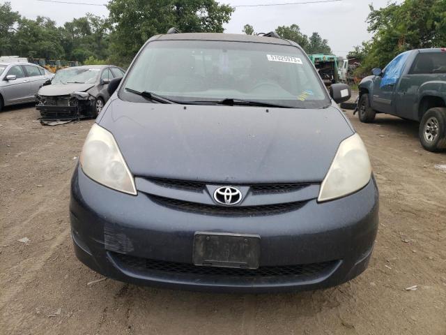 Photo 4 VIN: 5TDKK4CC0AS304864 - TOYOTA SIENNA CE 