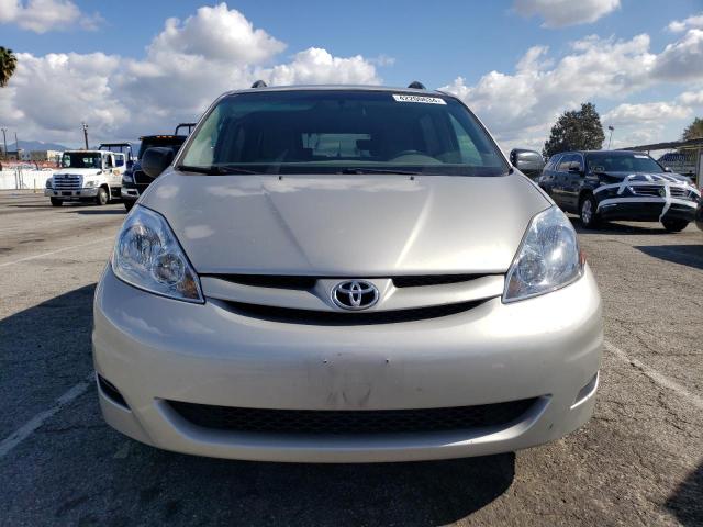 Photo 4 VIN: 5TDKK4CC0AS308641 - TOYOTA SIENNA CE 