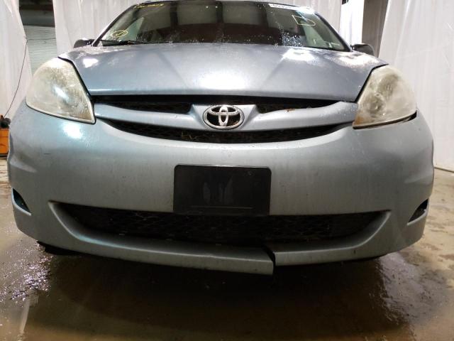 Photo 8 VIN: 5TDKK4CC0AS310230 - TOYOTA SIENNA CE 