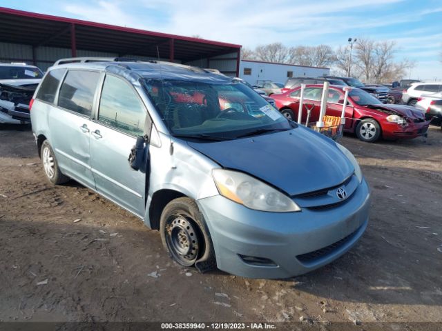 Photo 5 VIN: 5TDKK4CC0AS317341 - TOYOTA SIENNA 