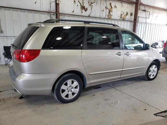 Photo 2 VIN: 5TDKK4CC0AS325066 - TOYOTA SIENNA CE 