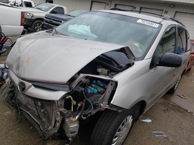 Photo 1 VIN: 5TDKK4CC0AS340151 - TOYOTA SIENNA CE 